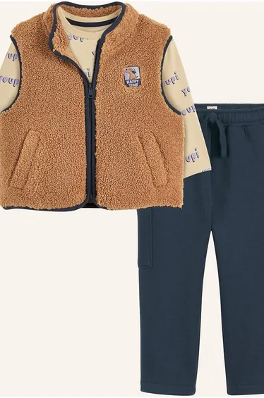 3-Piece Cardigan, T-Shirt and Trousers Outfit