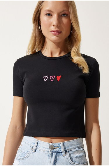 Women's Black Heart Embroidered Crop Knitted T-Shirt
