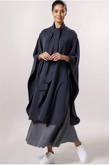 Soft Cape - SEASONAL BLACK