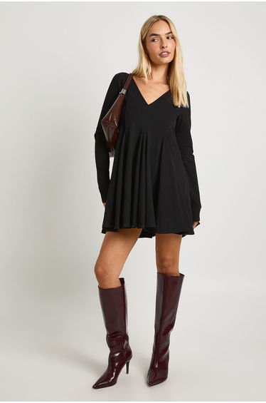 Crew Neck Godet Hem Skater Dress - black