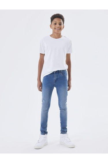 Slim Fit Jeans in Mid Rise