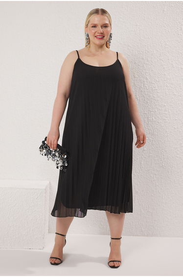 Black Plain Slit Maxi Pleated A-line Flexible Knit Dress