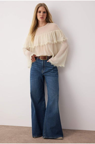 Ecru Chiffon Lace Detailed Crew Neck Woven Blouse