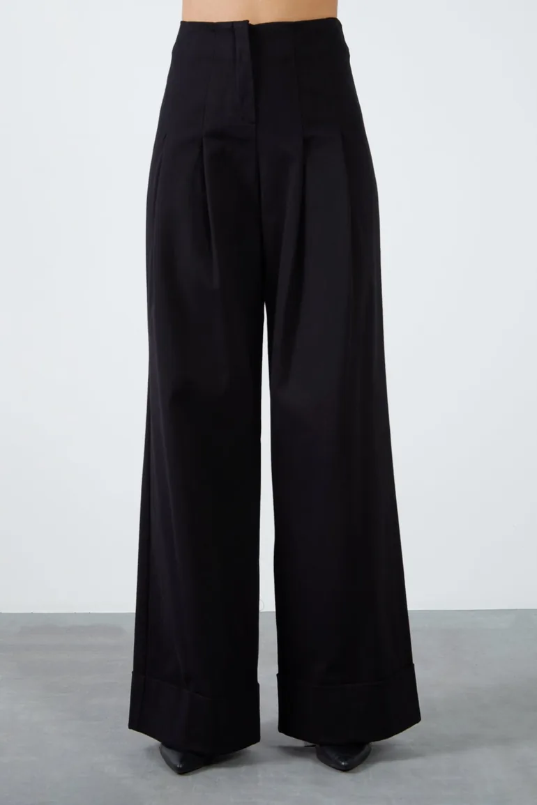 Belt Detail Pleated Double Leg Wide Black Pants