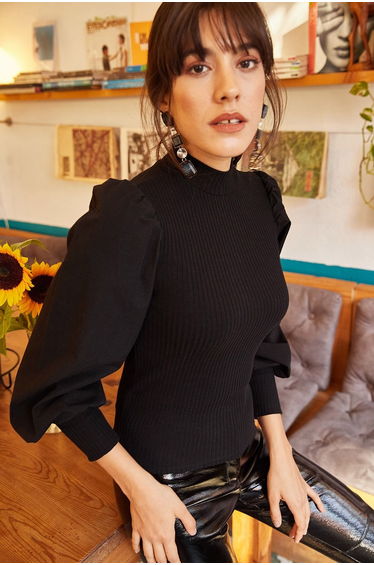 Blouse - Black - Regular fit