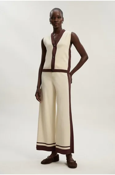 صدريه كارين ميلين باللون الكريمي