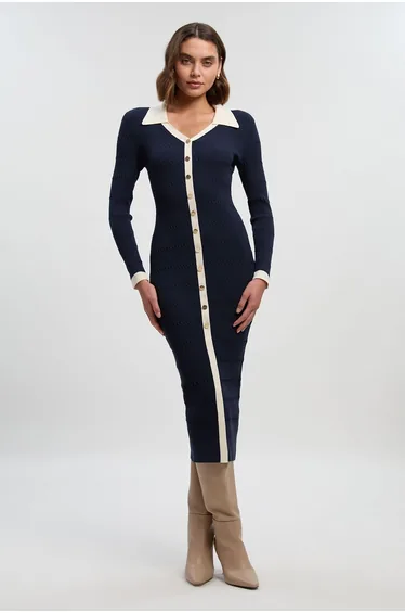 فستان ميدي محبوك مضلع بأزرار