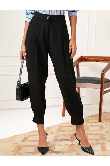 Solid Mid Rise Pleated Tailored Crop Trousers