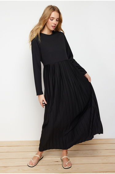 Black Pleated A-Line Midaxi Slip Dress with Long Sleeve