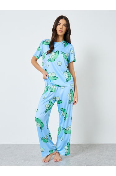 Pea Pod Graphic Print T-Shirt and Pyjama Set