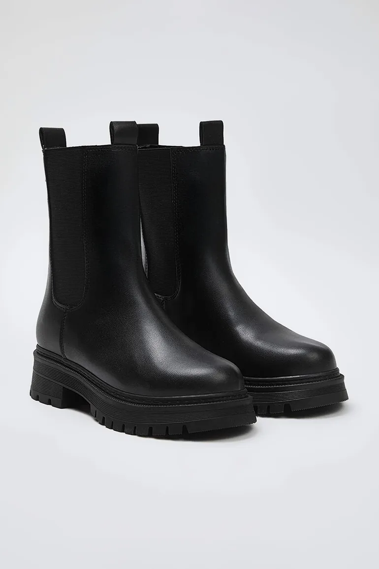 Black Elastic Flat Thick Sole Chealsea Women's Boots