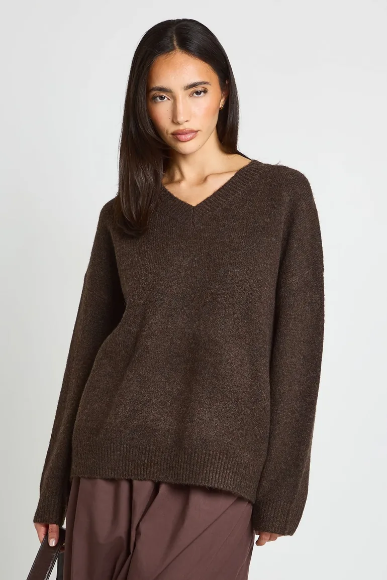 Super Soft V Neck Oversized Jumper - chocolate - 1