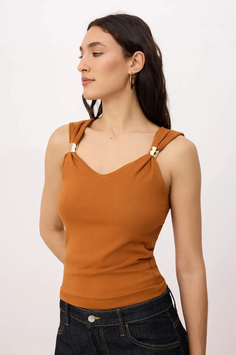 Tile Fitted/V-Neck Soft Knitted Blouse with Accessory Detail - 1