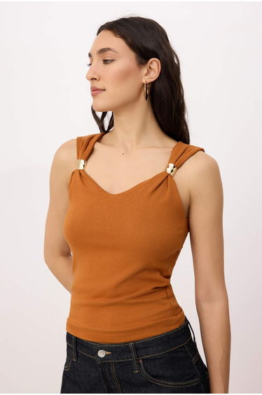 Tile Fitted/V-Neck Soft Knitted Blouse with Accessory Detail product thumbnail 2