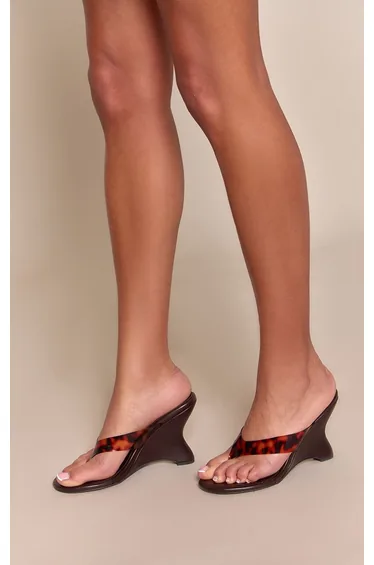 Leopard Perspex Toe Thong Curved Wedges