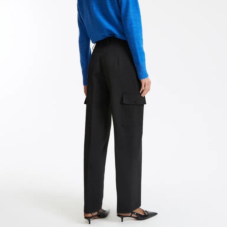 Straight High Waist Trousers with Cargo Pockets - 3