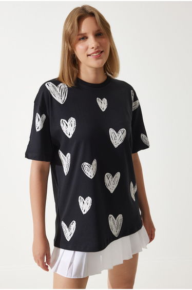 Women's Black and White Heart Printed Oversize Cotton T-Shirt