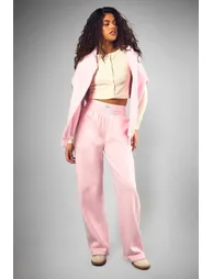 بنطلون رياضي بأرجل مستقيمة بطبعة شعار لون زهري  - 2