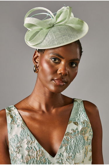 Side Facing Structured Fascinator