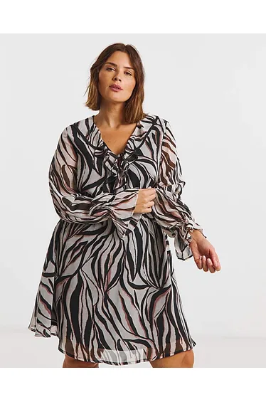 فستان جورجيت بكشكش