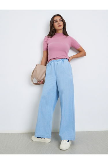 Women Flowy Straight Leg Jeans