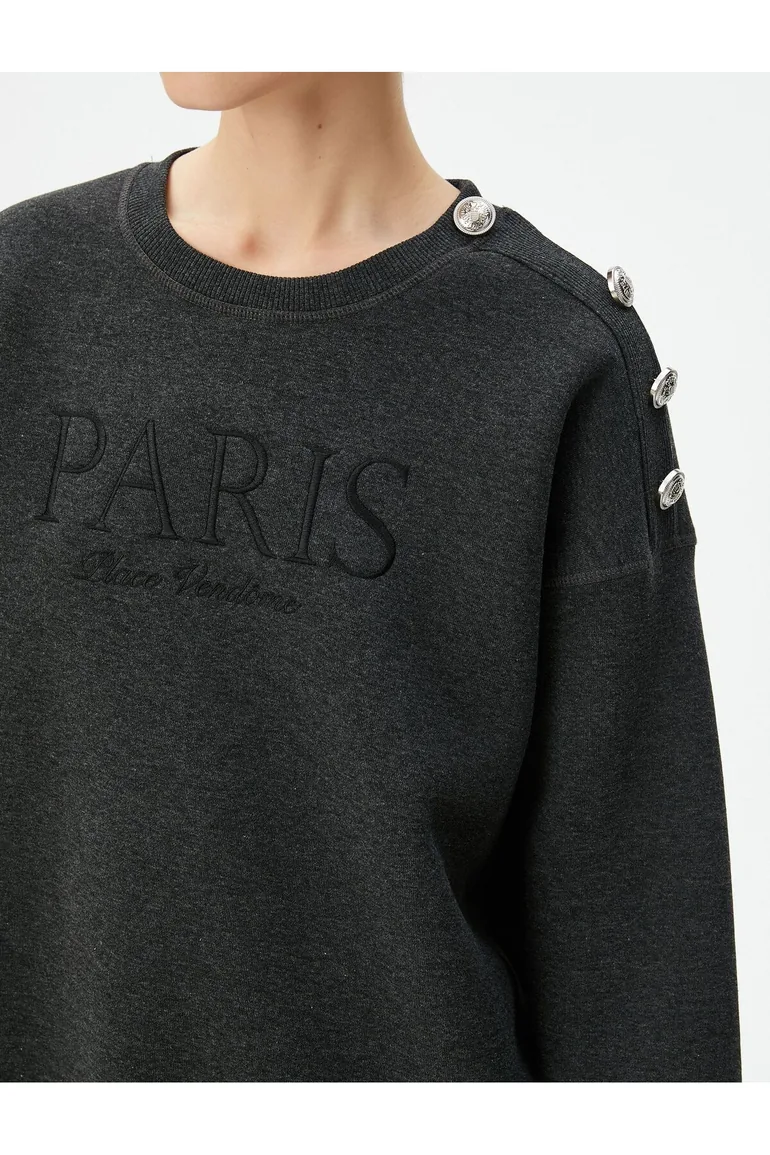 Crew Neck Sweatshit Embroidered Button Detailed - 4