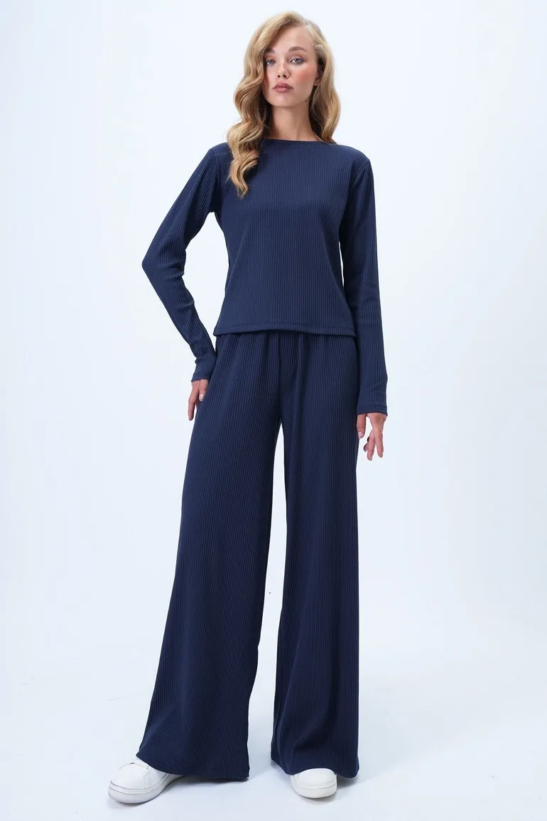 Women's Navy Blue Crew Neck Blouse and Palazzo Pants Double Knitted Set - 4