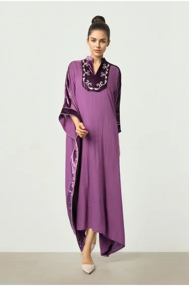 قفطان بتطريز - أرجواني