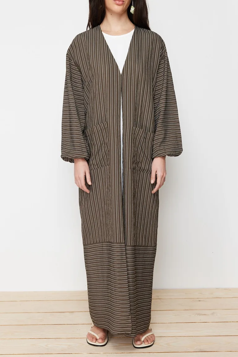 عباية بقماشة الميش اخضر مخخطة - 5