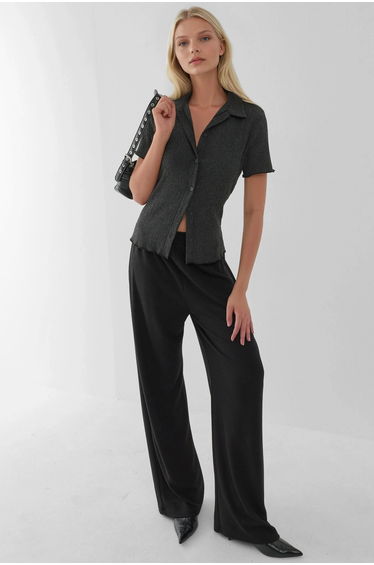 Textured Short Sleeve Blouse with Shirt Collar
