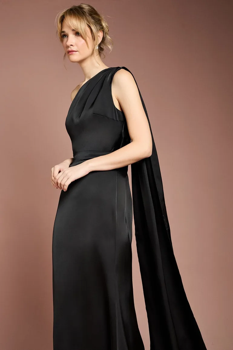 Coast Honoured Drape One Shoulder Satin Maxi Dress Coast Fashion Black : Premium Dresses : VogaCloset Bahrain Coast Honoured Drape One Shoulder Satin Maxi Dress Coast Fashion Black : Premium Dresses : VogaCloset Bahrain