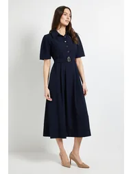 فستان قميص بحزام بأكمام منفوخة