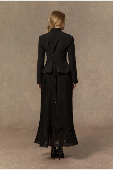 طقم سانفير باللون الأسود