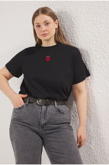 Black Crew Neck Embroidery Knitting Plus size T-shirt