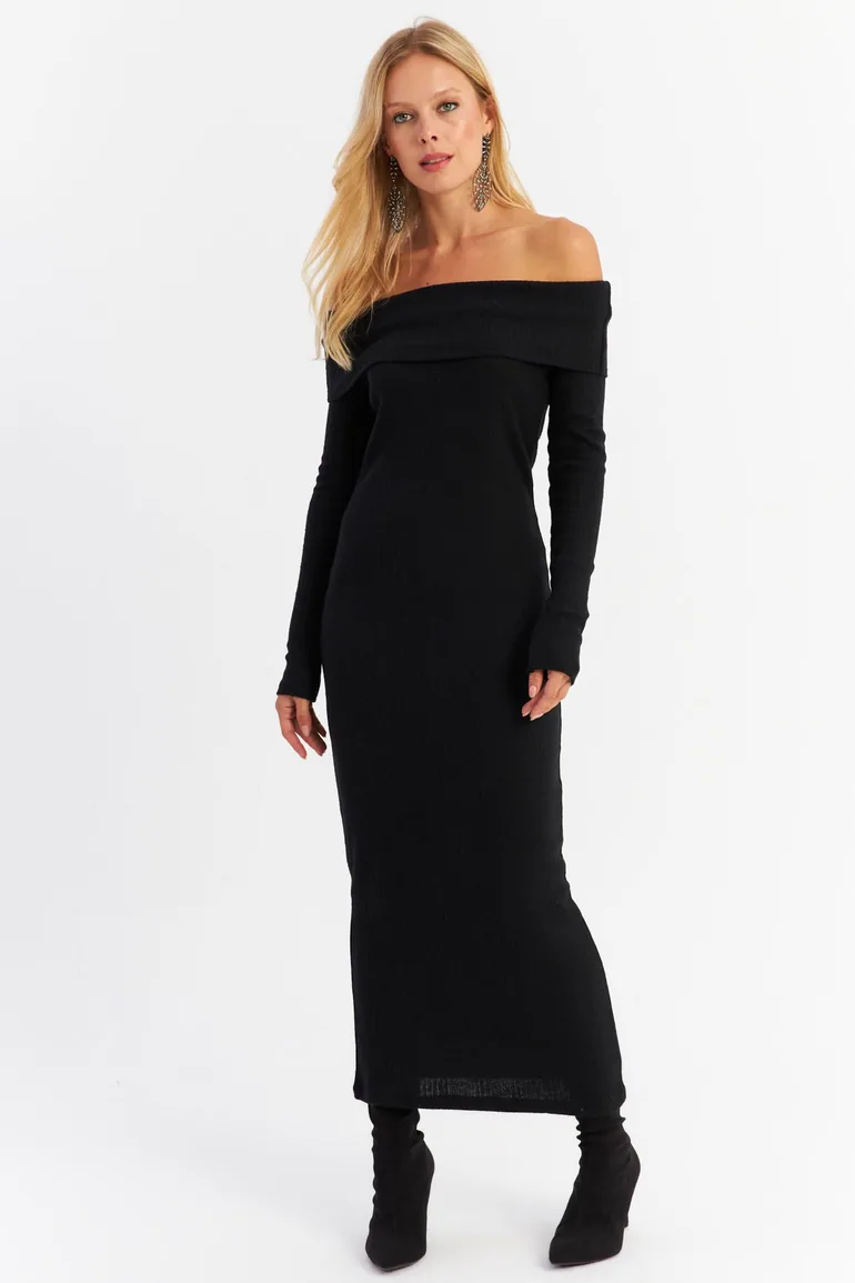 Women's Black Madonna Collar Camisole Maxi Dress