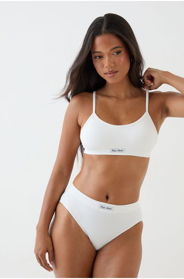 DSGN Studio Seamless Scoop Neck Bralette And Knicker Lingerie Set - white