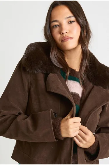 Short Suede Look Trench Coat With Fur Collar - chocolate