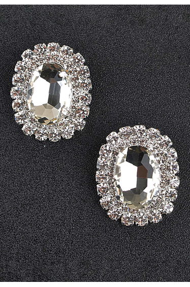 Regal Oval Rhinestone Stud Earrings for Celebrations & Date Nights