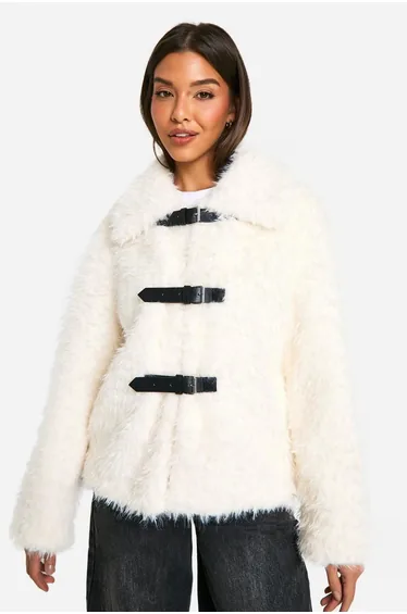 Textured Faux Fur Buckle Detail Jacket