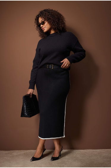 Black striped detailed midi length knit skirt