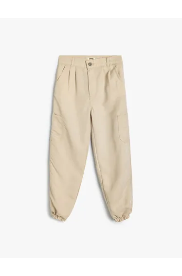 بنطلون فضفاض بجيوب كارغو بأزرار 