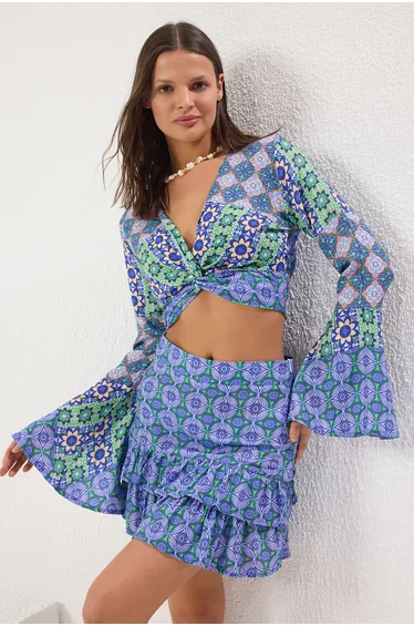 طقم بحر تنورة و بلوزة بكشكش