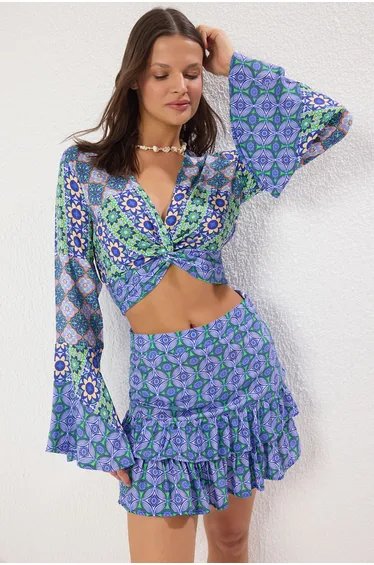 طقم بحر تنورة و بلوزة بكشكش