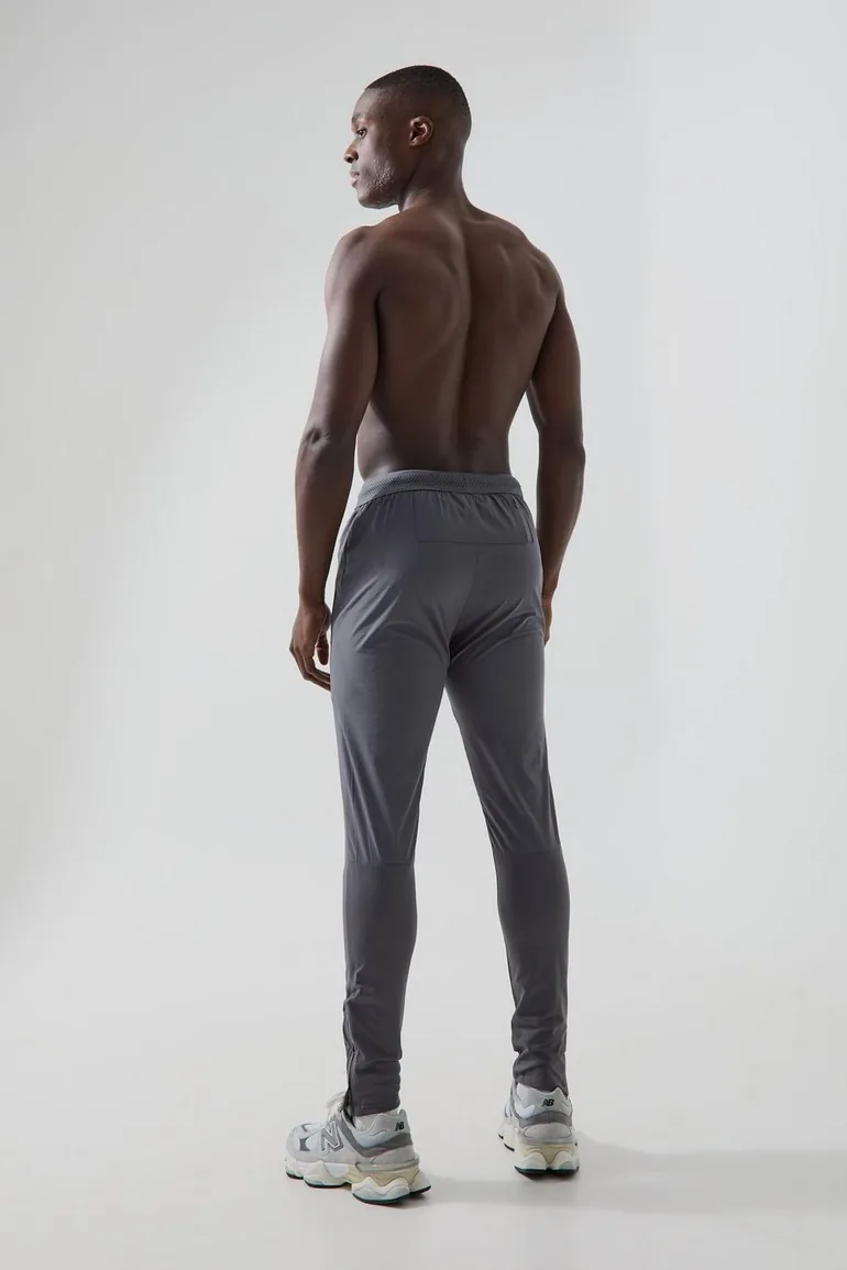 Man Active Gym Lightweight Jogger - blue - 1