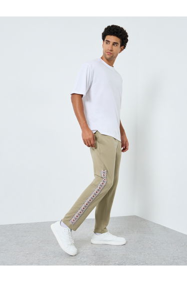 Men Slim Fit Graphic Panel Joggers
