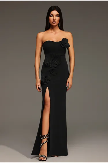 فستان ماكسي إستريتش بنمط شرائح بفتحة بأزهار بلا أكمام