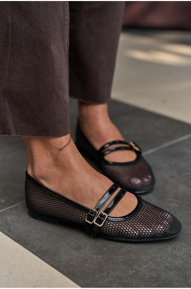 Black Women's Double Belt Detailed Mesh Ballerinas