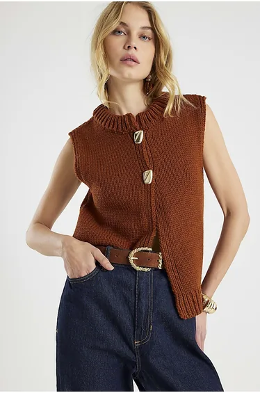 صدرية بأزرار بلا أكمام - بني