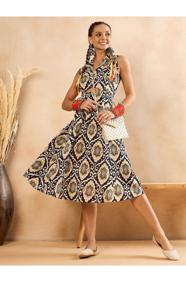 Women Black Printed Sleeveless Knee-Length Dress