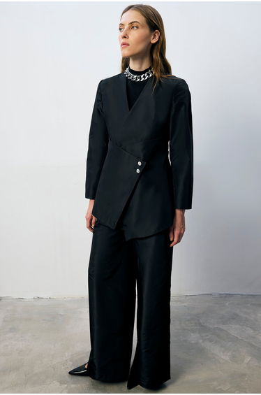 ASYMMETRIC JACKET AND PANTS SET WITH BUTTON DETAILS